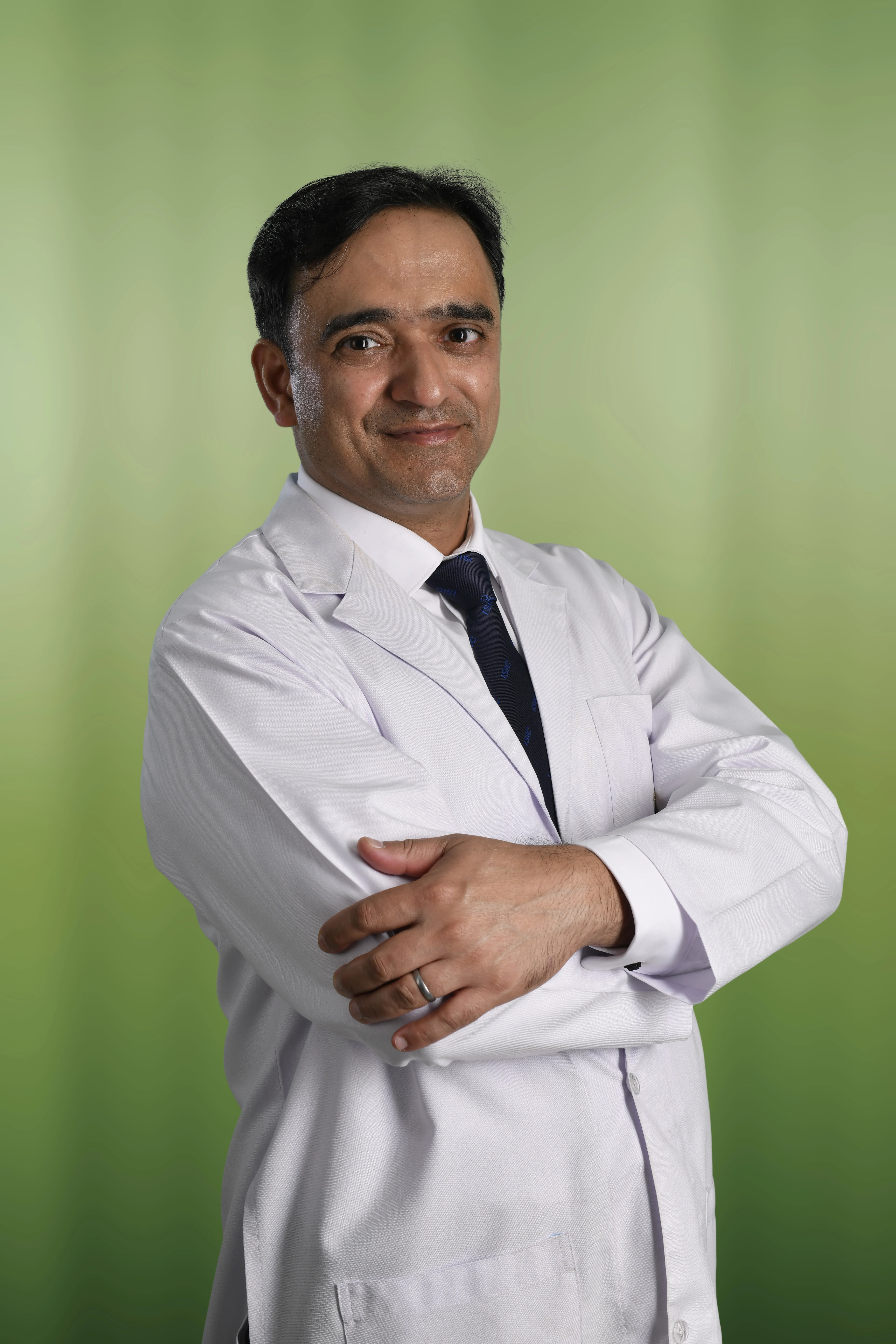 Dr. Vivek Mahajan
